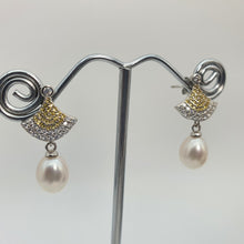 Load image into Gallery viewer, Sparkling Dance Dial Up Freshwater Earrings, Sterling Silver
