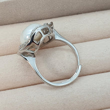 Load image into Gallery viewer, Large Freshwater Pearl ring, sterling silver

