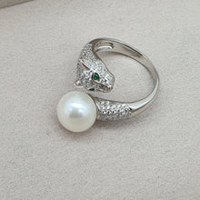 Load image into Gallery viewer, Large Freshwater Pearl Panther ring, sterling silver
