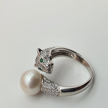 Load image into Gallery viewer, Large Freshwater Pearl Panther ring, sterling silver
