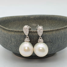 Load image into Gallery viewer, Edison Baroque Pearl luxurious Earrings, Sterling Silver

