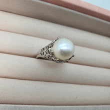 Load image into Gallery viewer, Large Freshwater Cultured Pearl Ring, Sterling Silver

