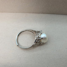 Load image into Gallery viewer, Large Freshwater Cultured Pearl Ring, Sterling Silver
