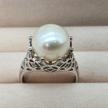 Load image into Gallery viewer, Large Freshwater Cultured Pearl Ring, Sterling Silver
