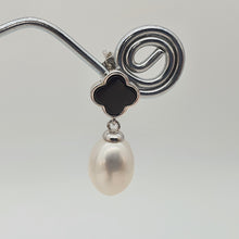 Load image into Gallery viewer, Black Agate Clover &amp; Freshwater Pearl Drop Earring, Sterling Silver
