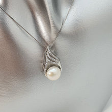 Load image into Gallery viewer, Bridal Freshwater Jewellery Teardrop Set, Sterling silver
