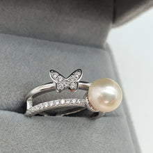 Load image into Gallery viewer, Round Freshwater Pearl Butterfly ring, sterling silver
