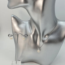 Load image into Gallery viewer, Freshwater Cultured Pearl Queen Set, Sterling silver
