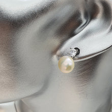 Load image into Gallery viewer, Freshwater Cultured Pearl Queen Set, Sterling silver
