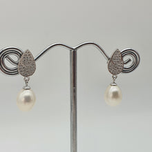 Load image into Gallery viewer, Freshwater Pearl Teardrop Earring, Sterling Silver
