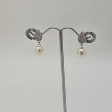 Load image into Gallery viewer, Freshwater Pearl Teardrop Earring, Sterling Silver
